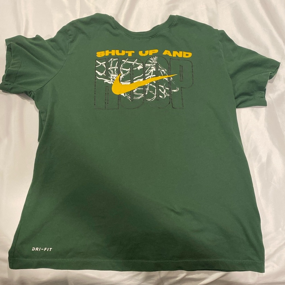 Green Nike dry fit large T-shirt